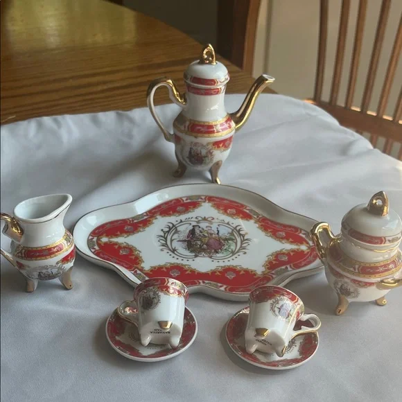 Elegant Red and Gold Tea Set - Picture 2 of 5